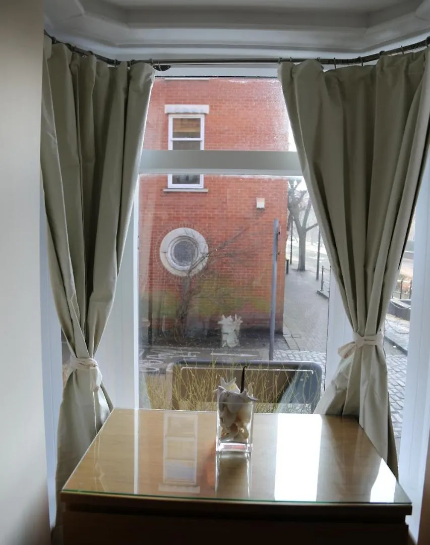 1 Bedroom Flat In Canada Water London Apartment