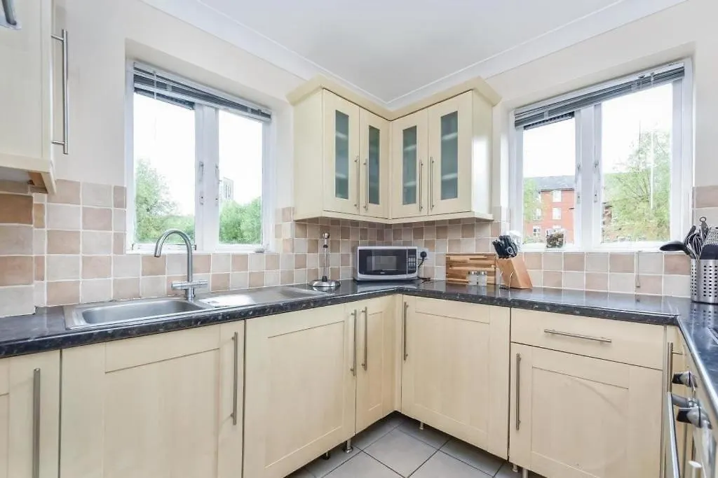 1 Bedroom Flat In Canada Water London